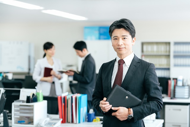 イメージ：他の部署を訪ねる